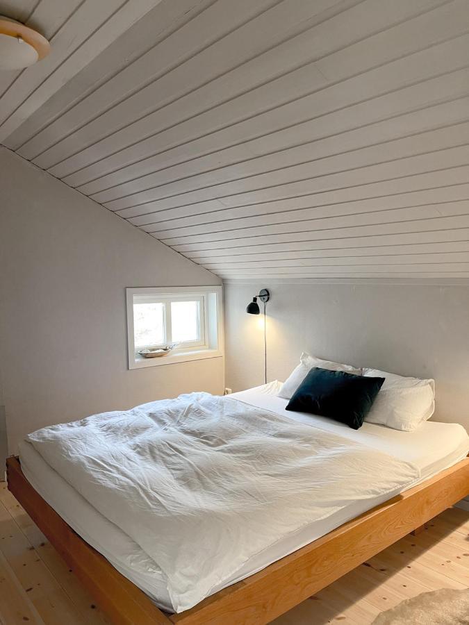 Lovely, Bright Apartment Overlooking Nature Fiskebackskil Exterior photo